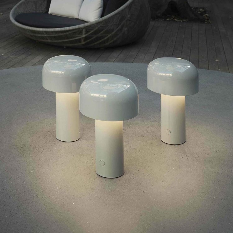 Bærbar Bordlampe i Moderne Design med Blødt LED‑Lys