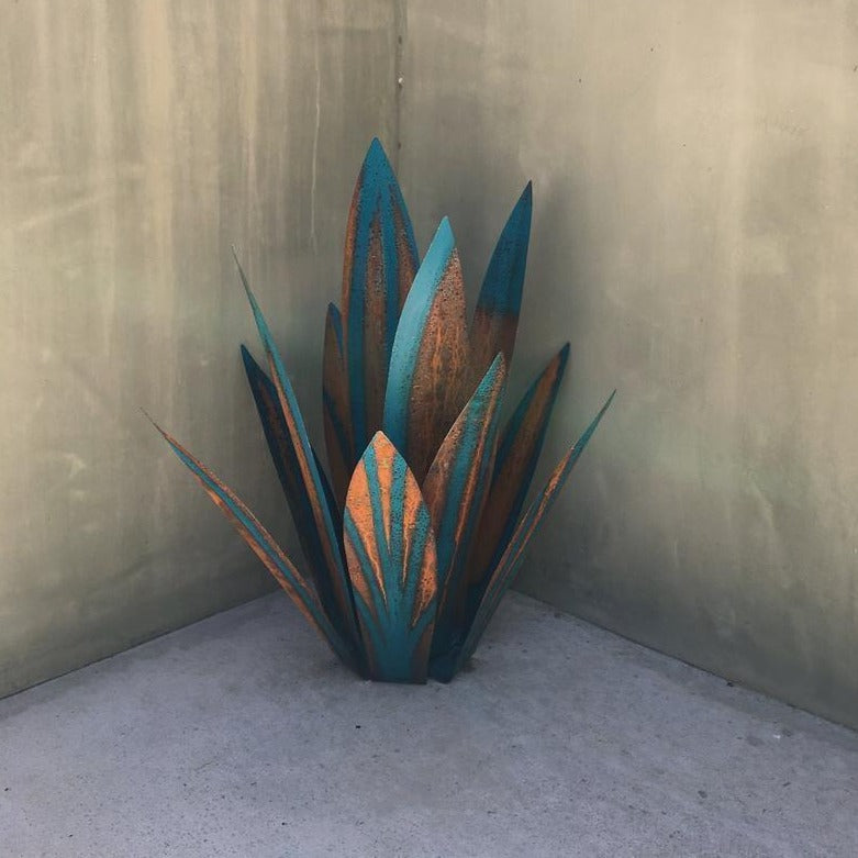 Metallisk Agave Havefigur Med Robust Struktur Og Vedligeholdelsesfri Dekoration Til Helårs Brug Inde Og Ude