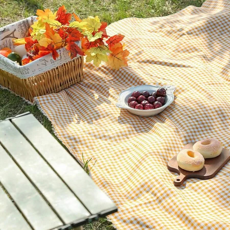 Let Udendørs Ternet Picnicmåtte med Hurtigtørrende Polyester og Rejsevenligt Design