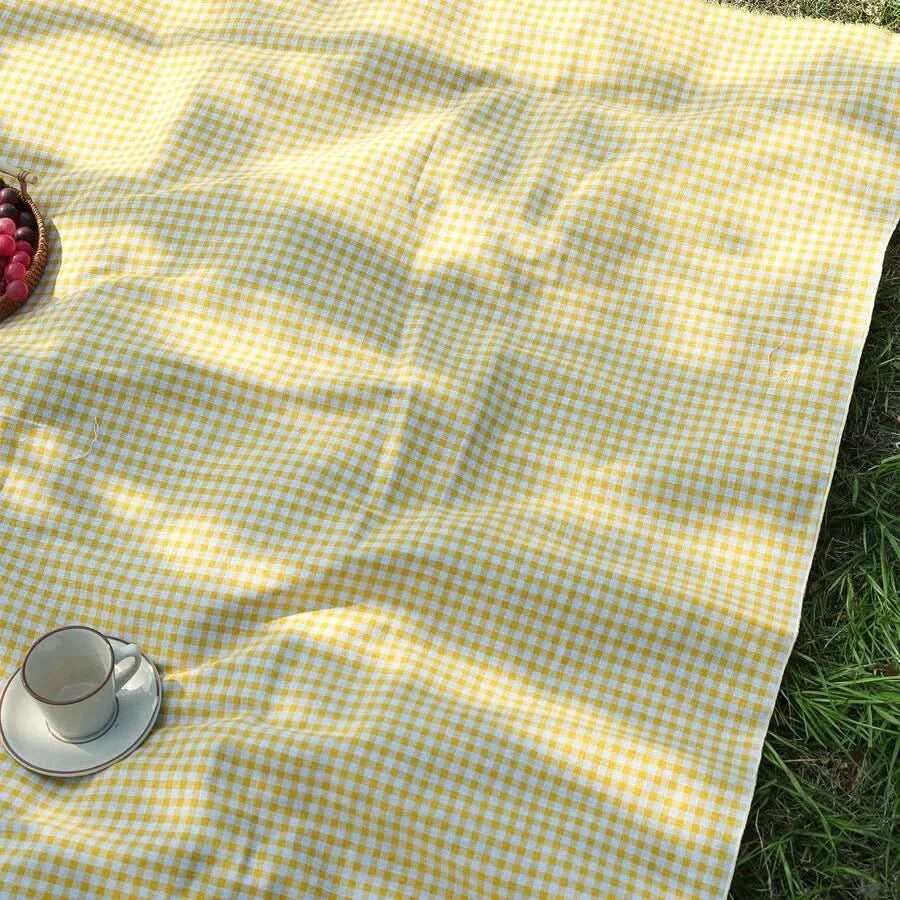 Let Udendørs Ternet Picnicmåtte med Hurtigtørrende Polyester og Rejsevenligt Design