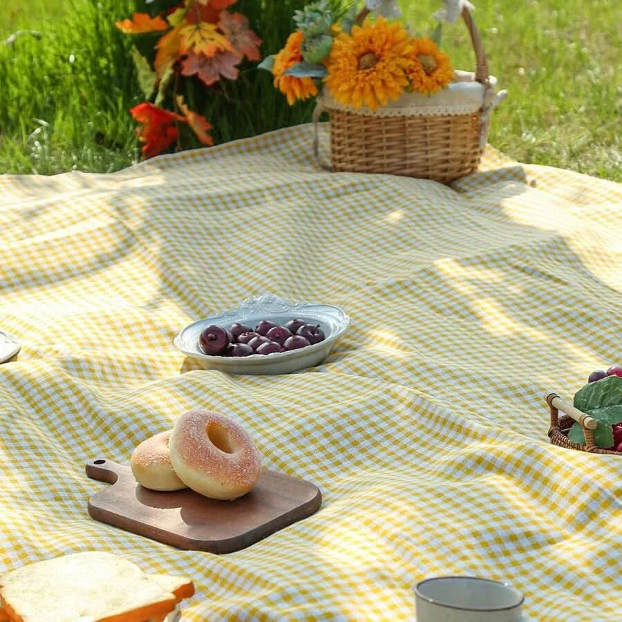 Let Udendørs Ternet Picnicmåtte med Hurtigtørrende Polyester og Rejsevenligt Design
