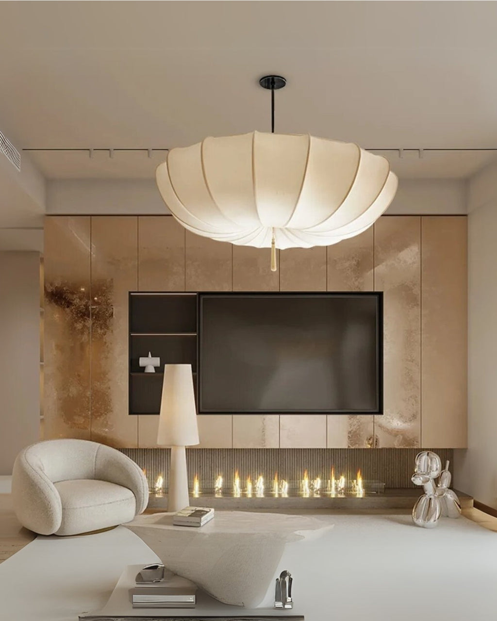 Loftlampe med Blød Skyform og Elegant Atmosfærisk Silhuet