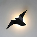 Væglampe med Origamiinspireret Form og Roligt LED Udtryk