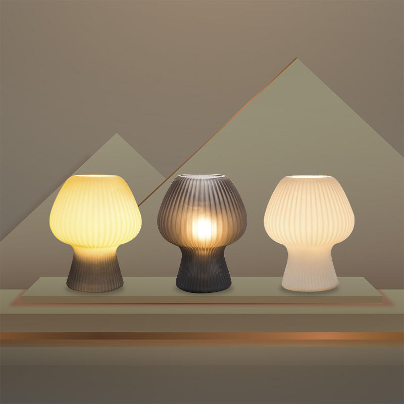 Glasbordlampe med Varmt Vintage Lys og Ribbet Form