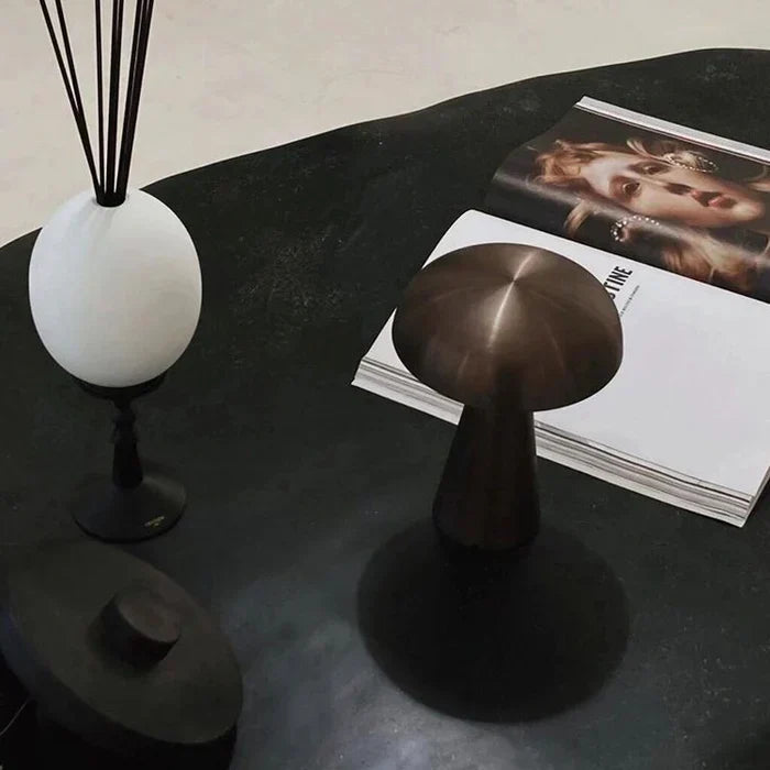 Genopladelig Bordlampe med Touch og 3 Lysstyrker