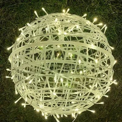 Dekorative LED‑Lysglobusser med Flettet Struktur for Stemningsfuld Belysning Inde og Ude