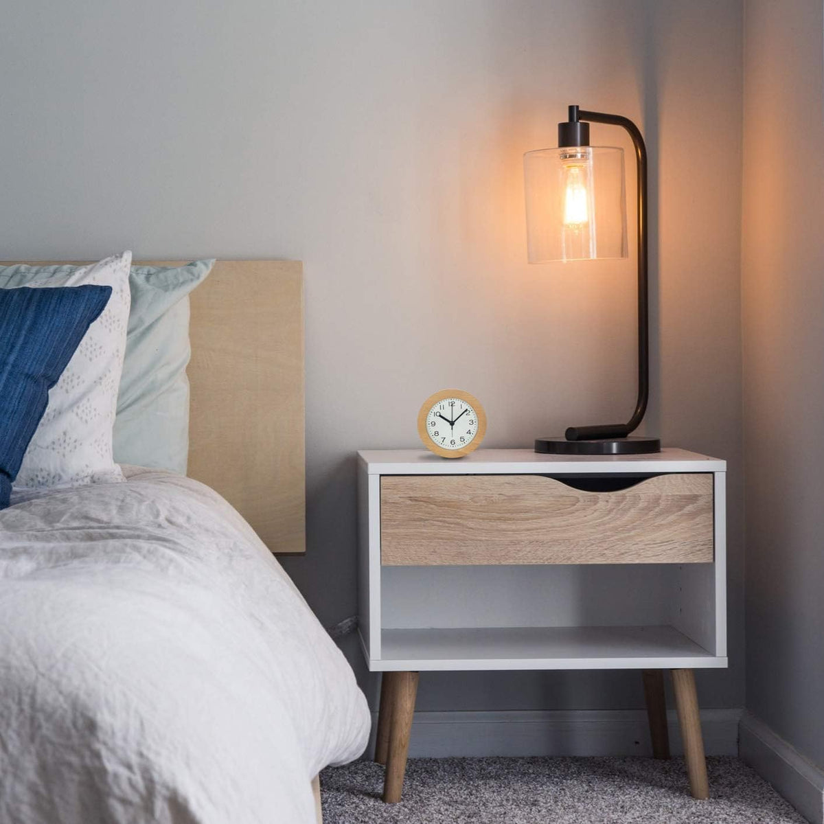 Træ Vækkeur med LED‑Lys og Stille Urværk