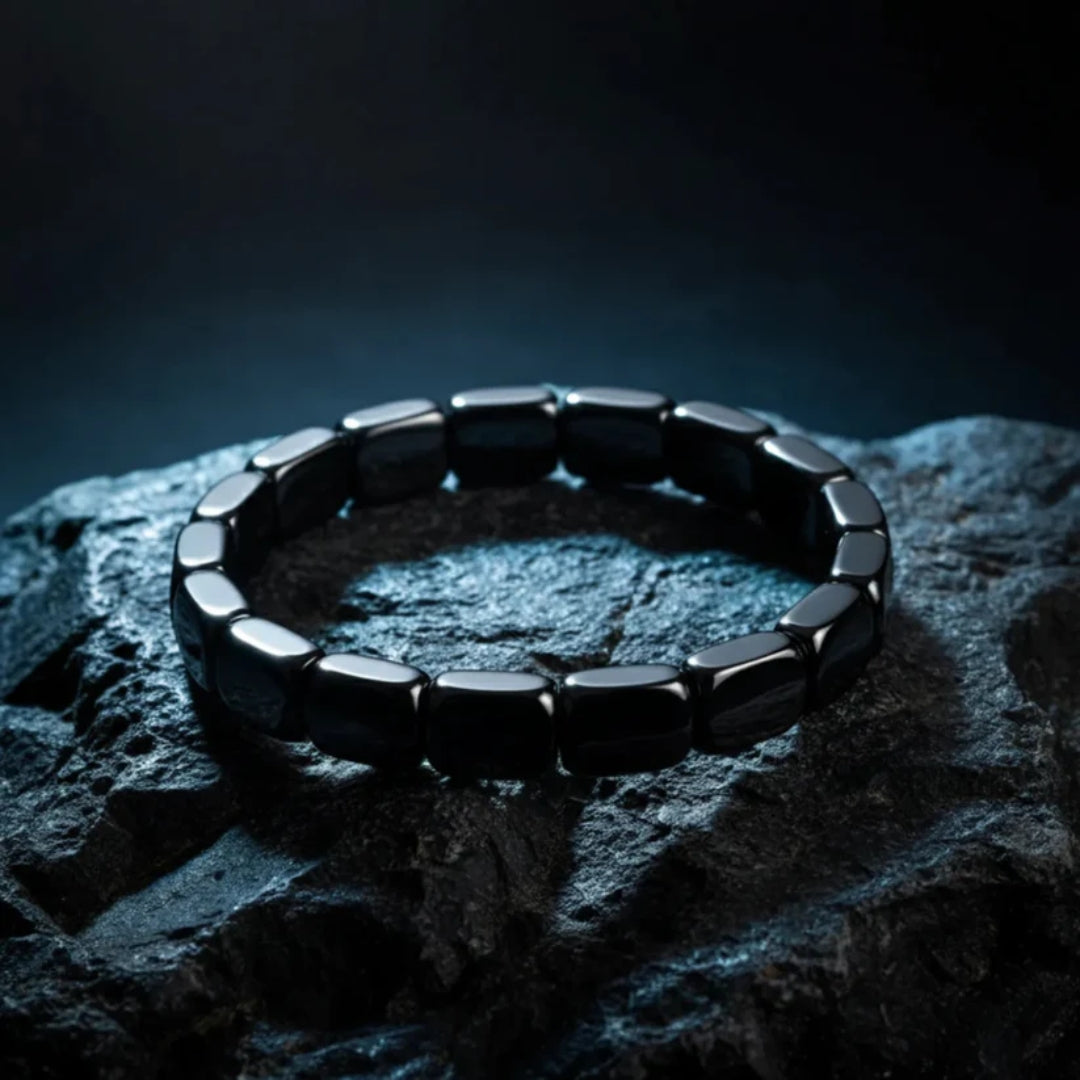 Justerbart Hæmatit-Armbånd med Minimalistisk Design