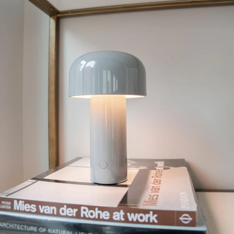 Bærbar Bordlampe i Moderne Design med Blødt LED‑Lys