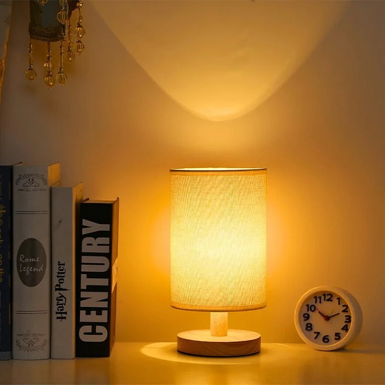 Linnebordlampe med Træbase og Støjsvag Indendørs Lysfunktion