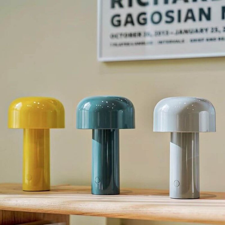 Bærbar Bordlampe i Moderne Design med Blødt LED‑Lys
