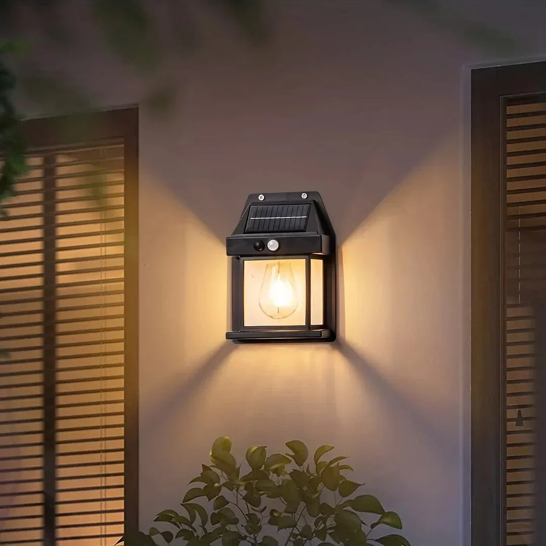 Solcellelampe med Svensk Design og Automatisk Sensorstyring