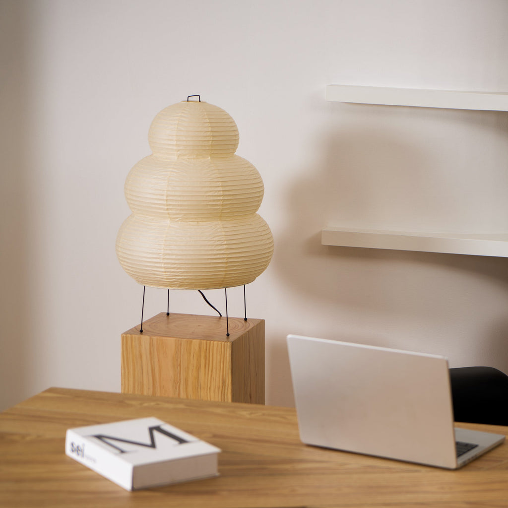 Stående LED Lampe Med Originalt Design Og Blødt Lys