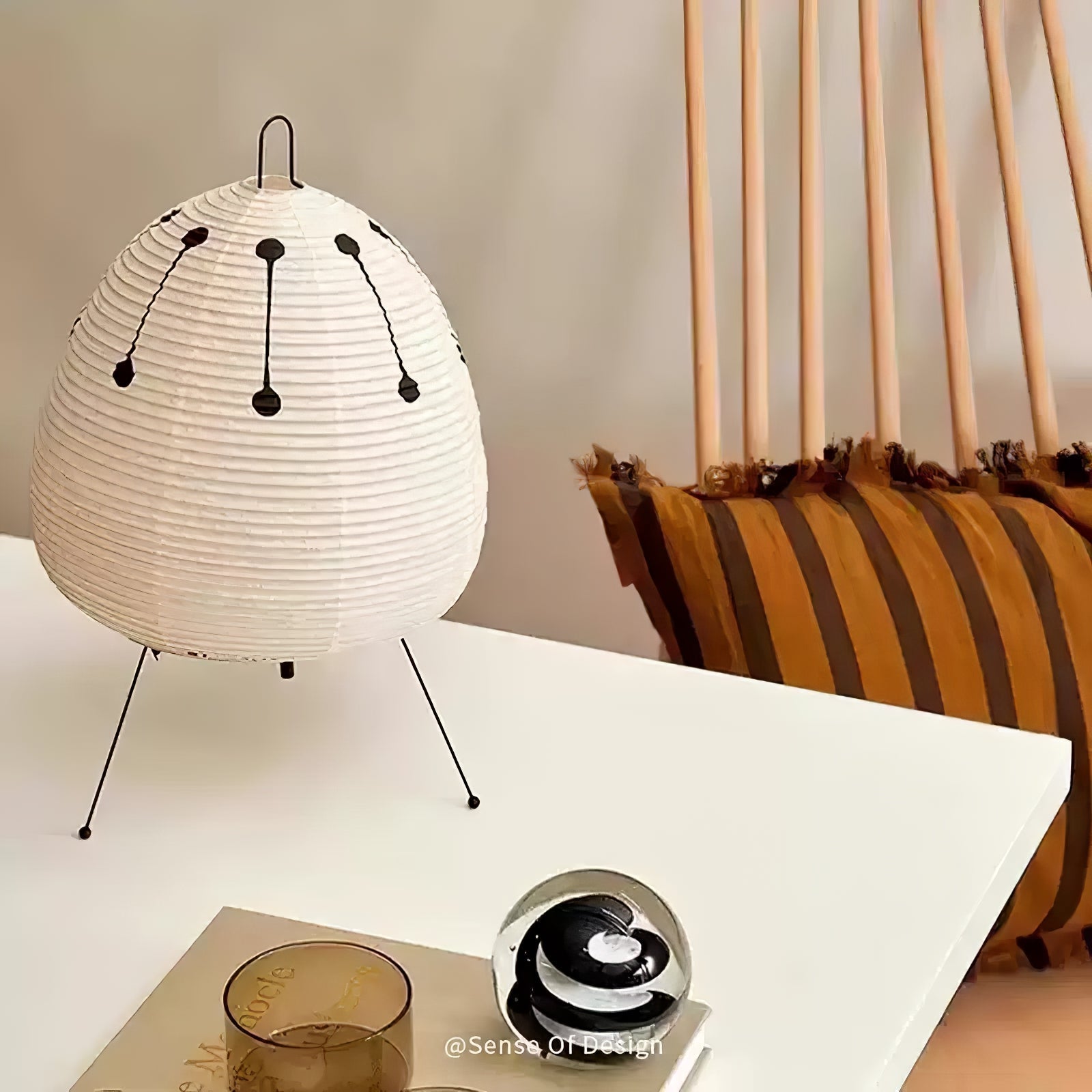 Stående LED Lampe Med Originalt Design Og Blødt Lys