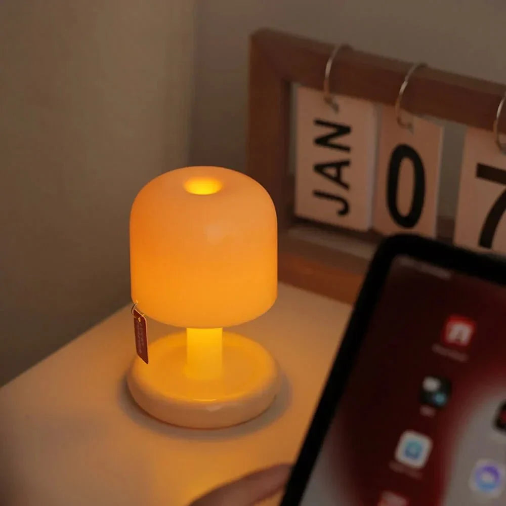 LED Tafellampe i Drejelig Aluminiumdesign med Blødt Ambientelys