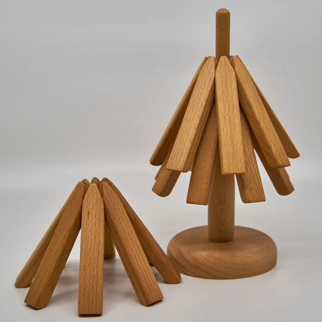 Træ Grytunderlag med Naturinspireret Design og Praktisk Organisering