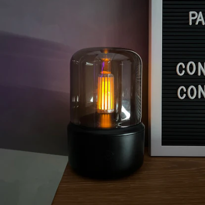 Dekorativ Aroma Diffuser Lampe Med Flammeeffekt Og LED Belysning