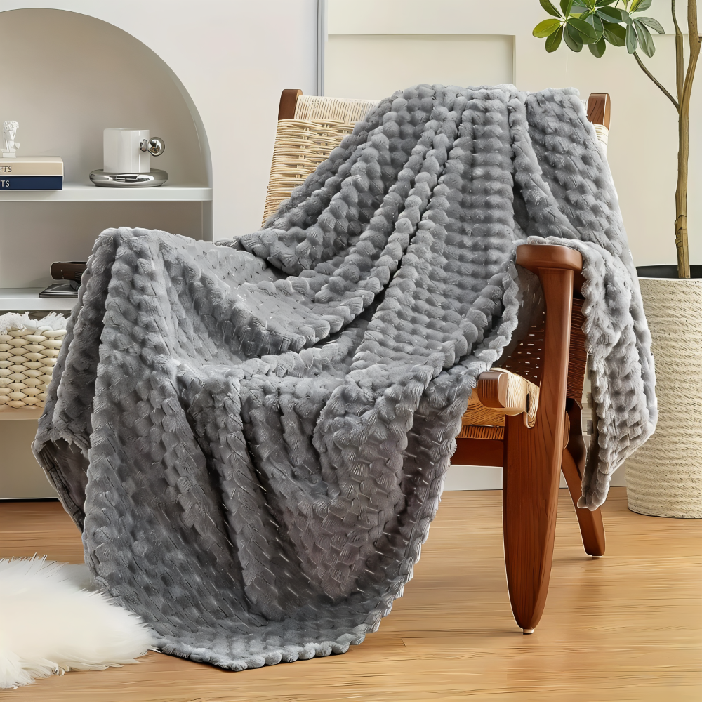 Tykt Fleeceplaid I Geometrisk Design Til Varm Hyggelig Komfort