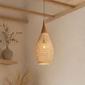 Loftlampe i Rattan med Naturlig Form og Roligt Udtryk
