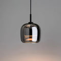 Moderne LED Pendellys Med Røgfarvet Glas Og Elegant Diffuser