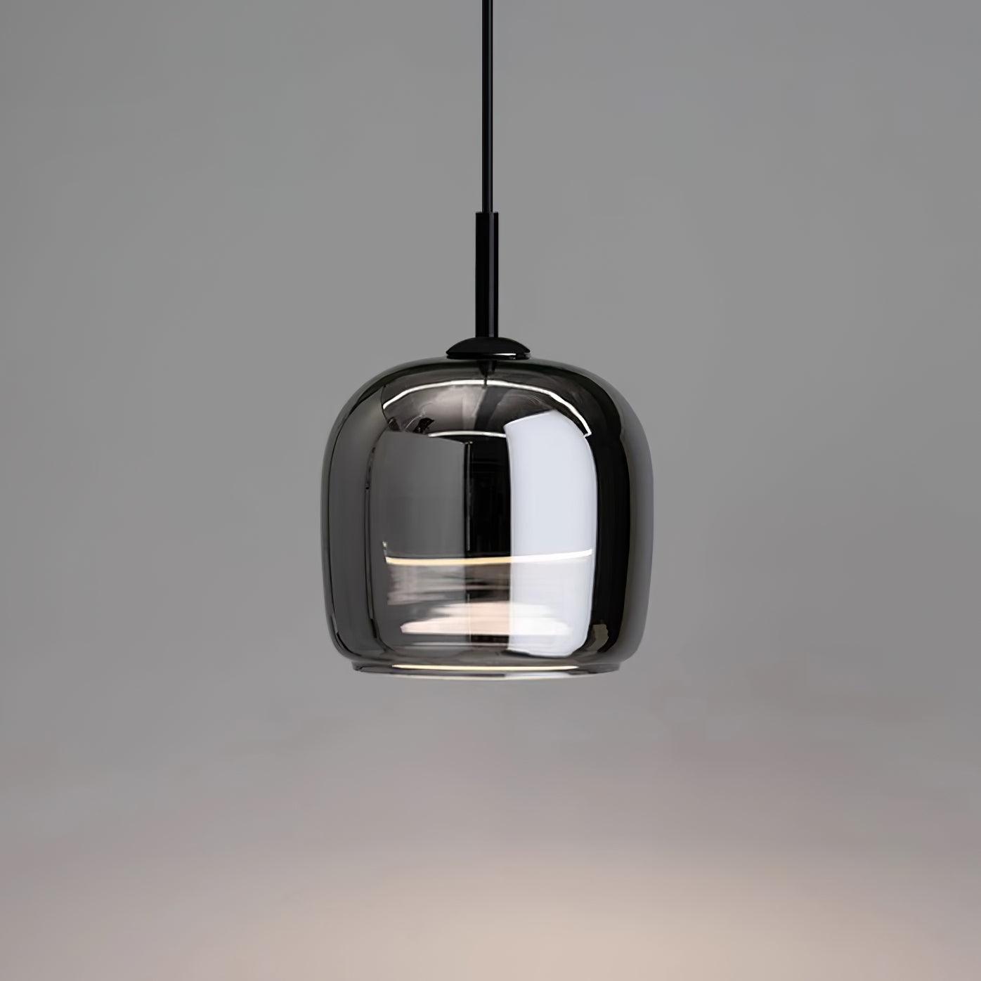 Moderne LED Pendellys Med Røgfarvet Glas Og Elegant Diffuser