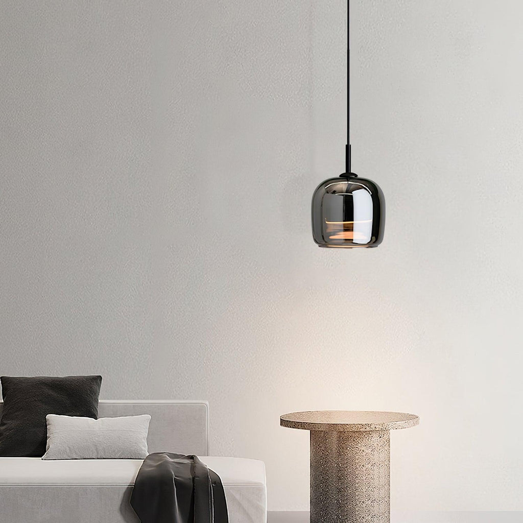 Moderne LED Pendellys Med Røgfarvet Glas Og Elegant Diffuser