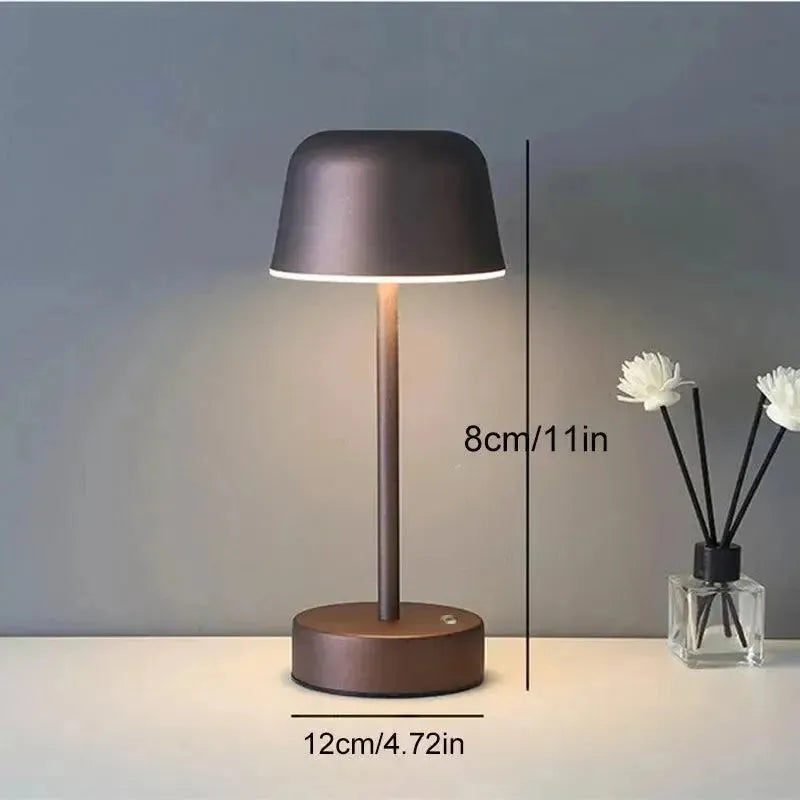 Trådløs Bordlampe Med Dæmpbart Lys Og Nordisk Design