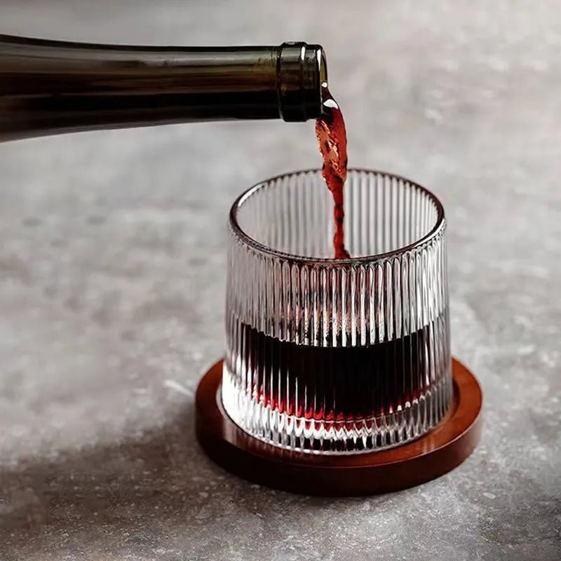 Roterende Whiskeyglas i Kristalldesign med Elegant Balance