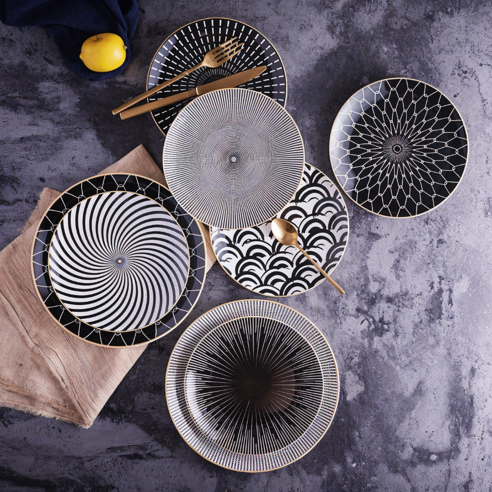 Porcelænstallerken Med Geometrisk Mønster Og Moderne Design