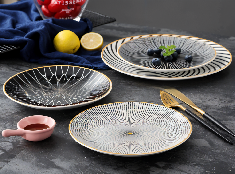 Porcelænstallerken Med Geometrisk Mønster Og Moderne Design