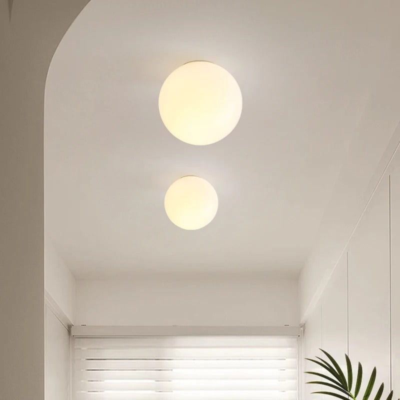Globa Loftslampe Med Rund Glasskærm Og Blød Moderne Indendørs Belysning