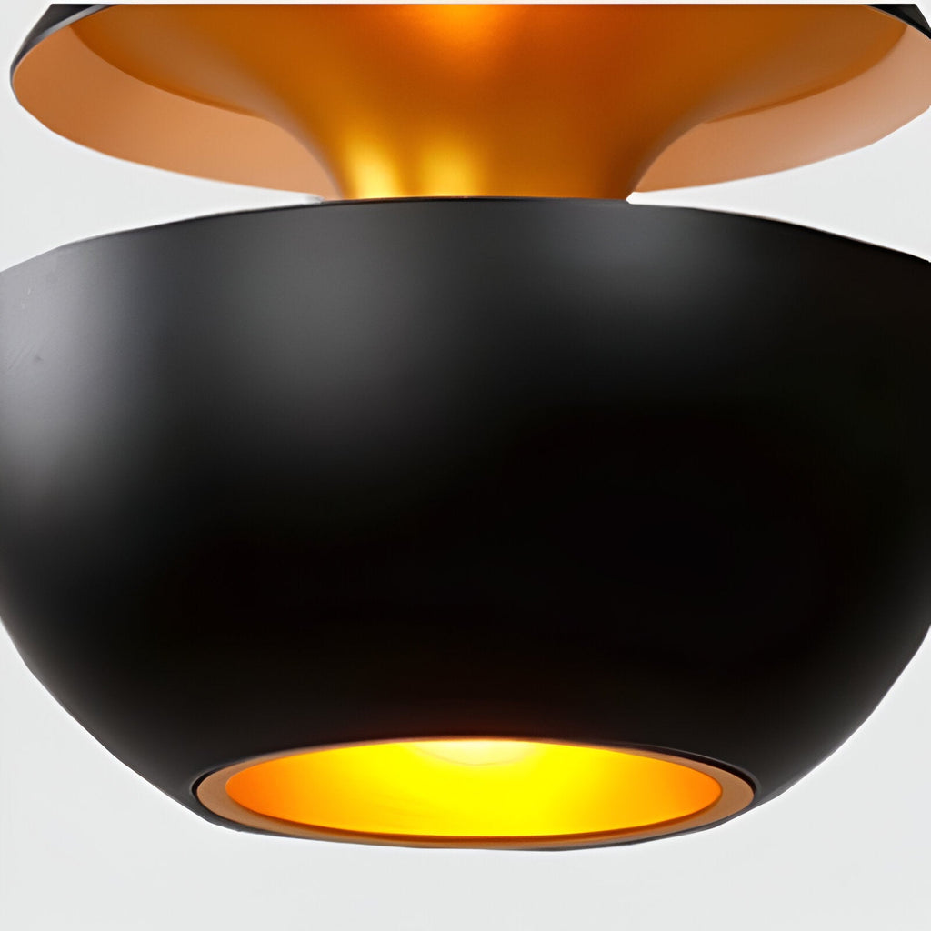 Pendellampe I Æbledesign Med Moderne Form Og Stemningsfuld Belysning