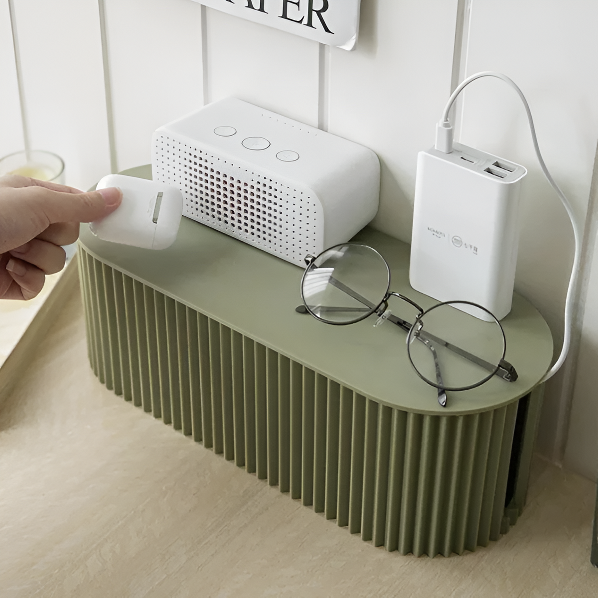 Kabelboks med Minimalistisk Form og Stabil Indendørs Bordplacering