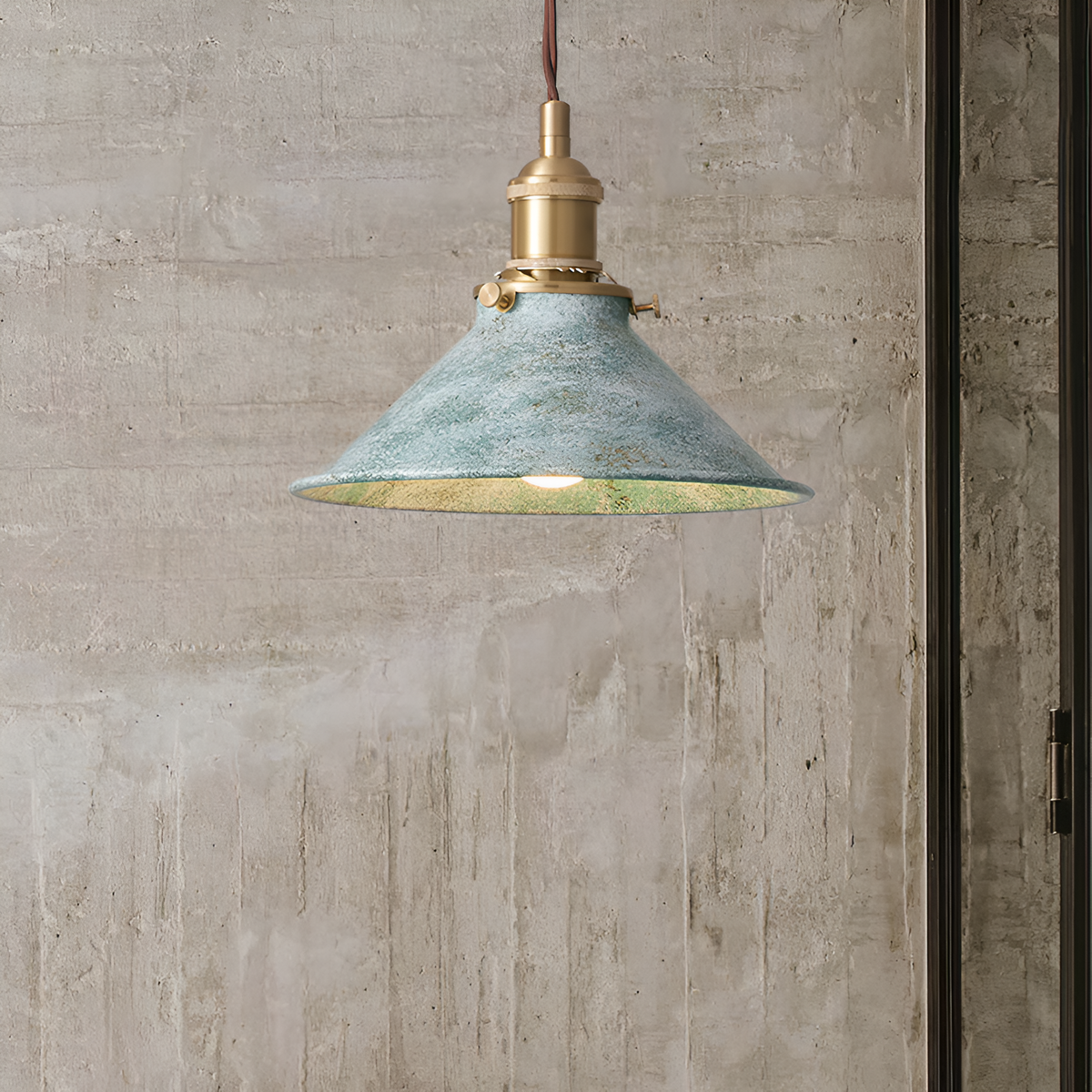 Industriel Metal Pendellampe Med Konisk Form Til Varm Vintage Belysning
