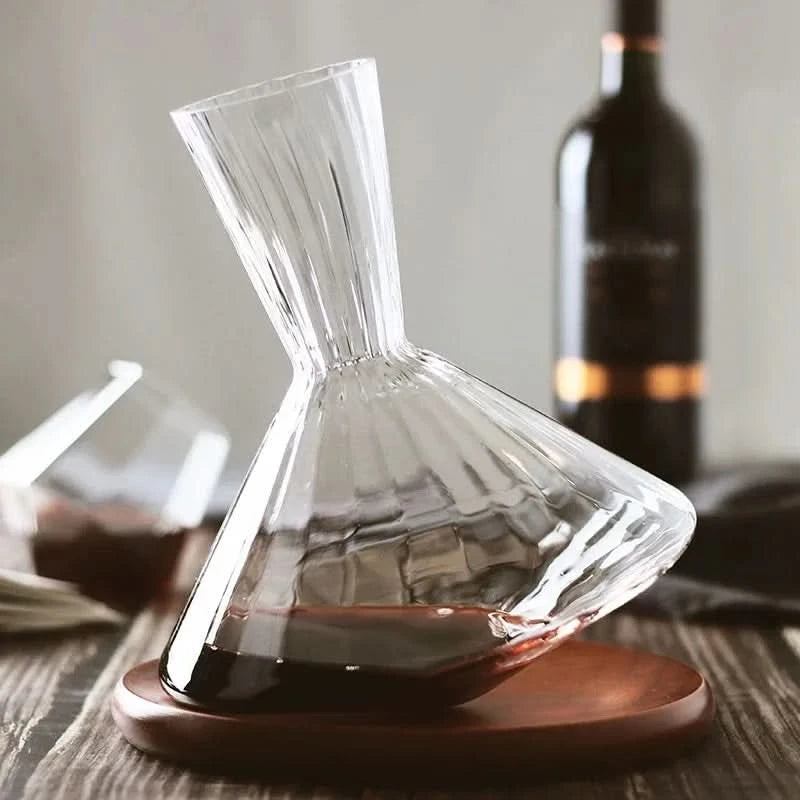 Roterende Vinkaraffel Med Klar Krystalglas Og 360° Luftning Til Elegant Servering