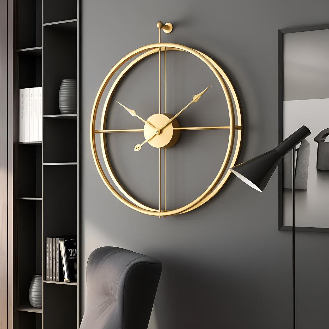Stort Silent Vægur i Moderne Metaldesign med Lydløst Quartzværk