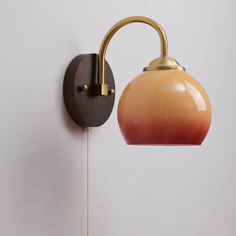 Væglampe med Glasform og Varm Vintageudtryk