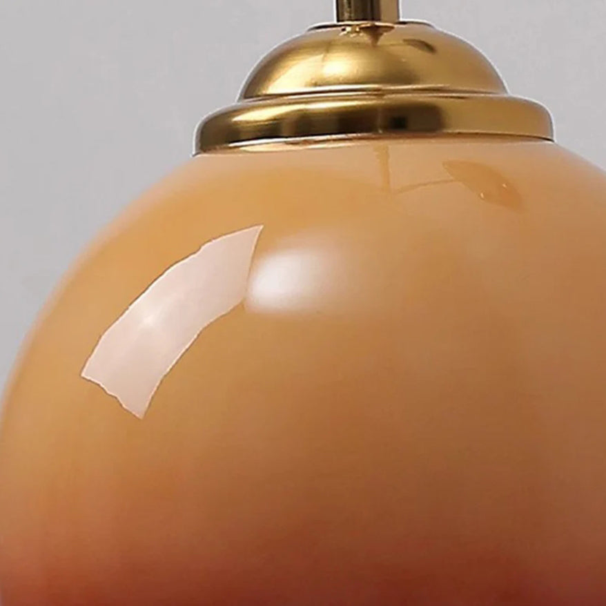 Væglampe med Glasform og Varm Vintageudtryk