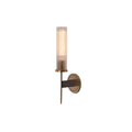 Moderne Væglampe Med Ribbet Glas Og Elegant Metalfinish Til Stemningsfuld Belysning