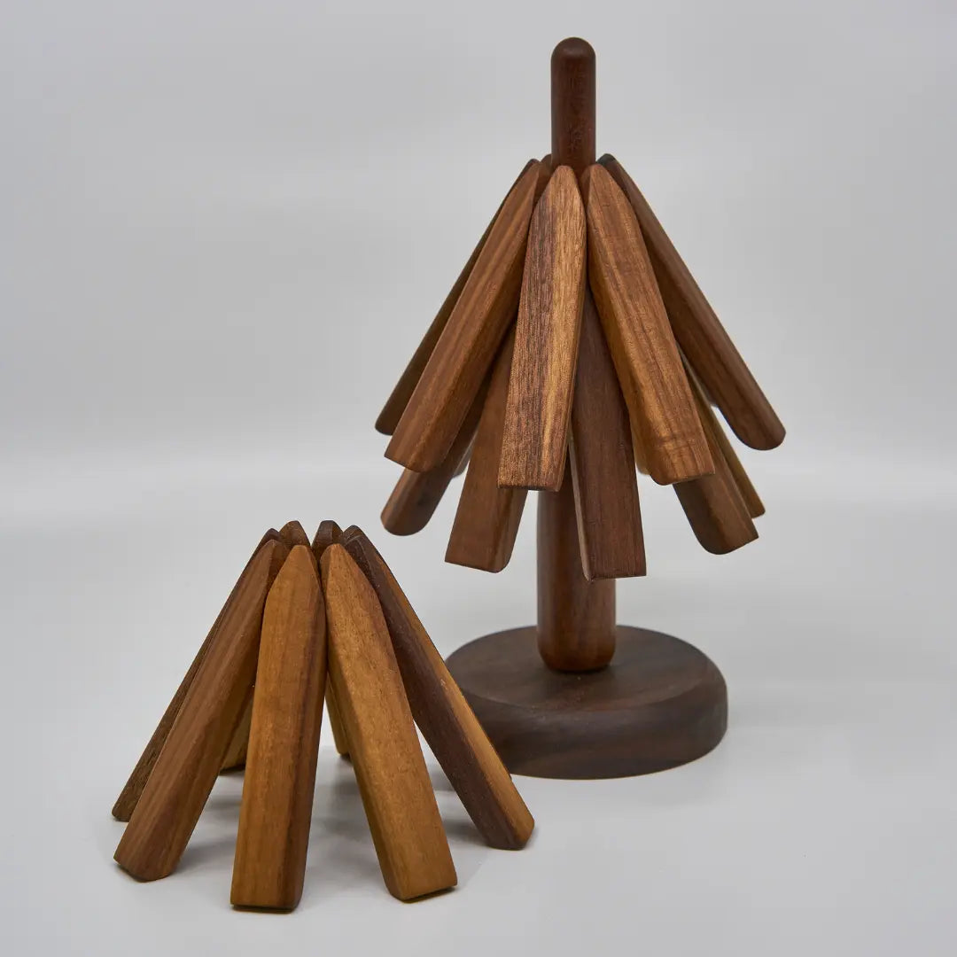 Træ Grytunderlag med Naturinspireret Design og Praktisk Organisering