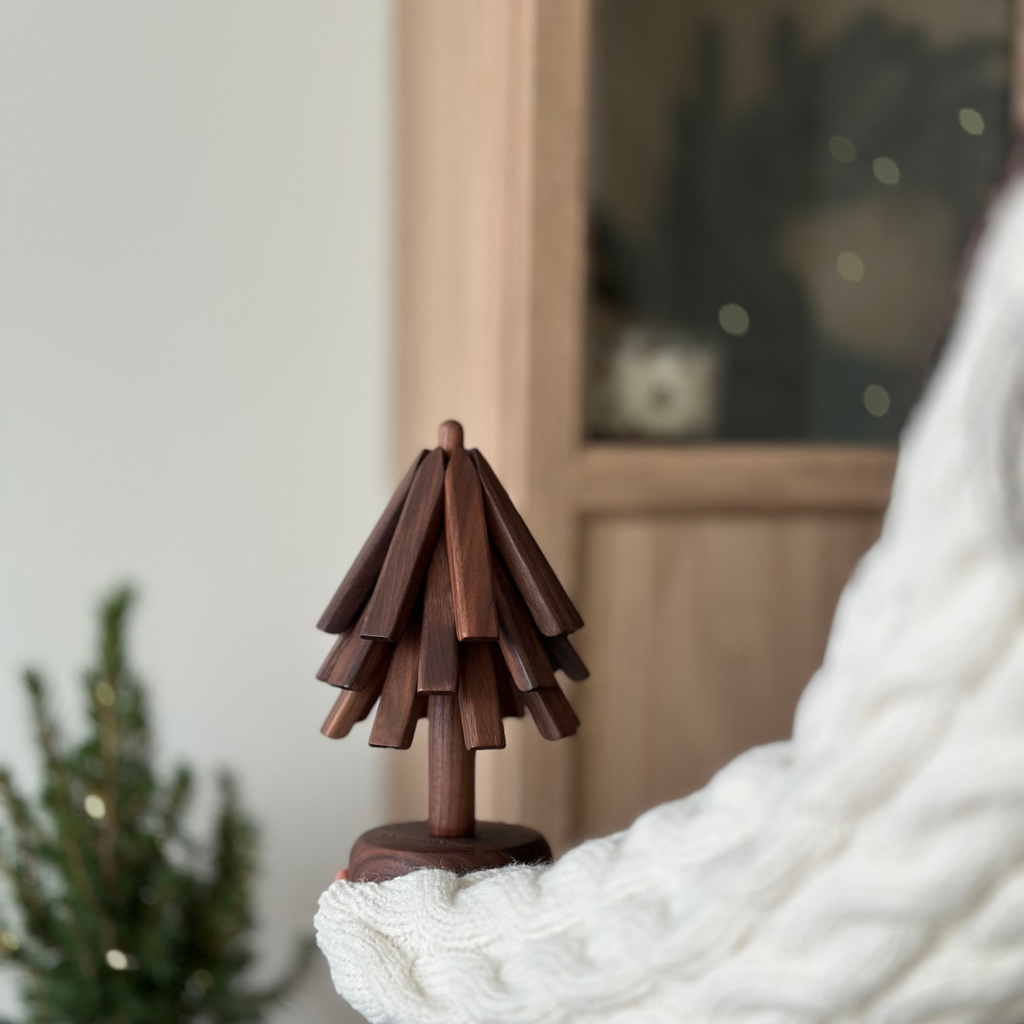 Træ Grytunderlag med Naturinspireret Design og Praktisk Organisering