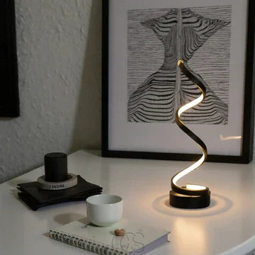 Spiralformet LED-Bordlampe i Metal med Dæmpbart Lys