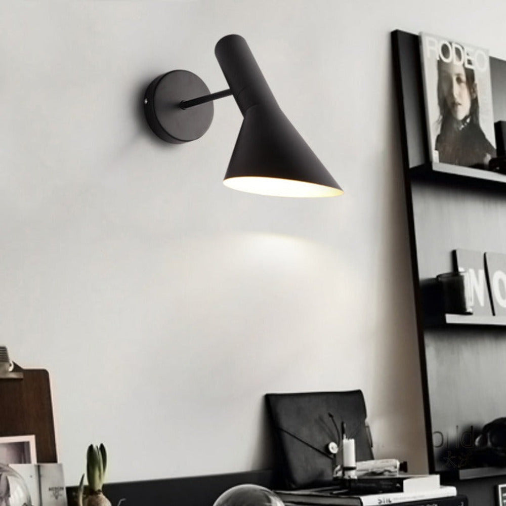 Justerbar LED‑væglampe med Moderne Sort Design