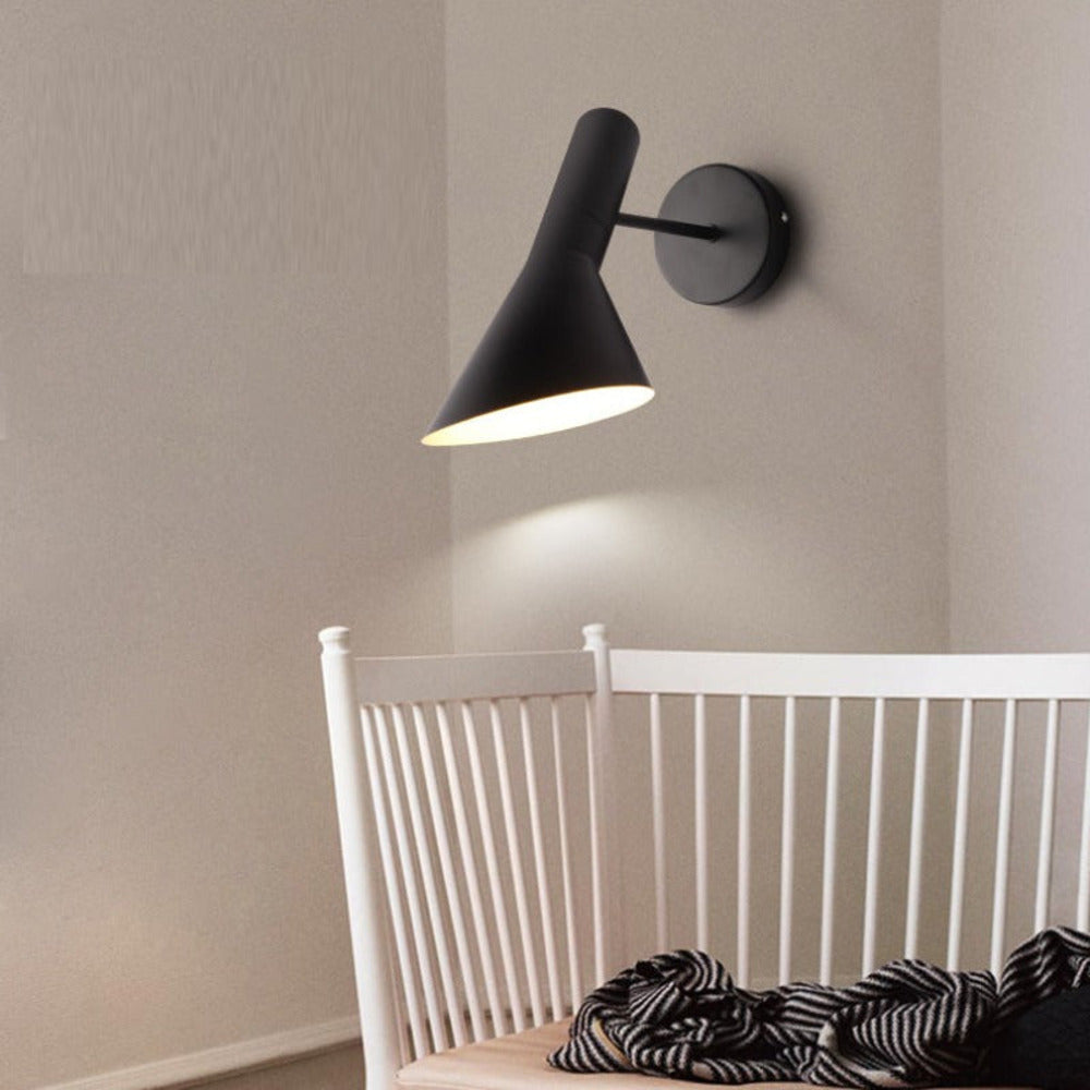 Justerbar LED‑væglampe med Moderne Sort Design