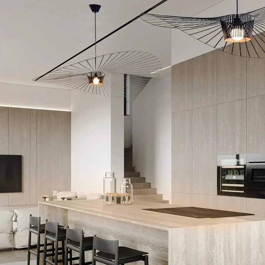 LED Pendellampe Med Svævende Design Og Moderne Silhuet