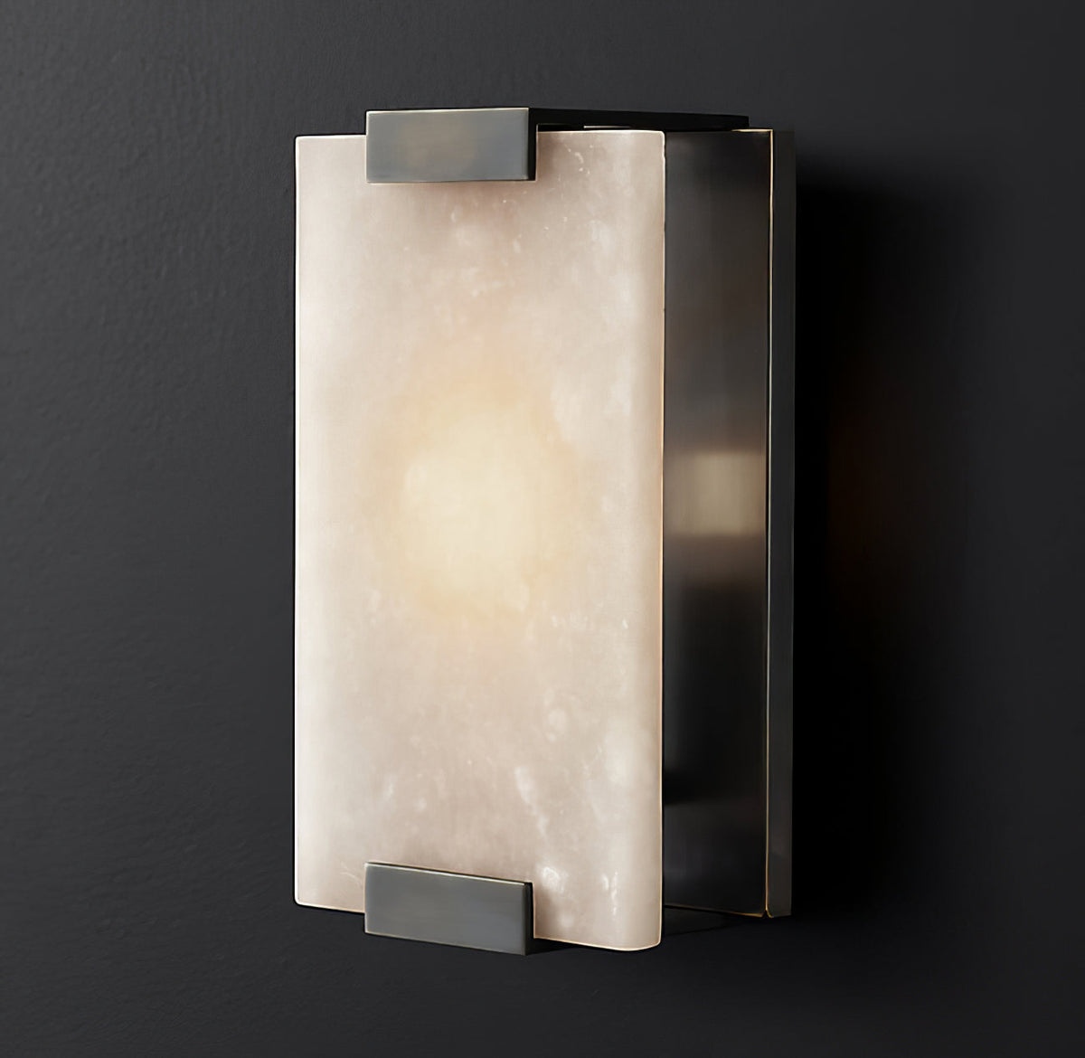 Alabaster Væglampe med Metalstruktur for Blød og Elegant Indendørs Belysning