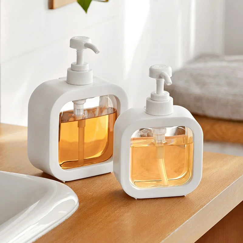 Sæbedispenser Med Minimalistisk Form Og Præcis Udmåling