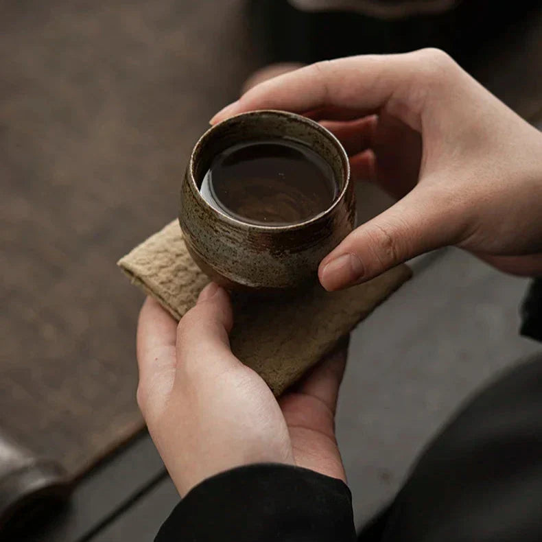 Keramiske Espressokopper Med Haandlavet Struktur Og Varmeholdende Design