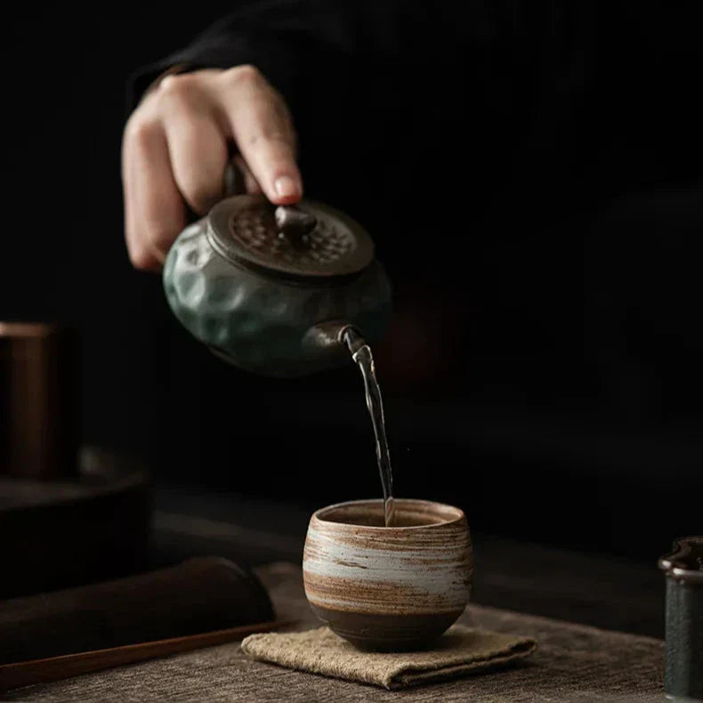 Keramiske Espressokopper Med Haandlavet Struktur Og Varmeholdende Design