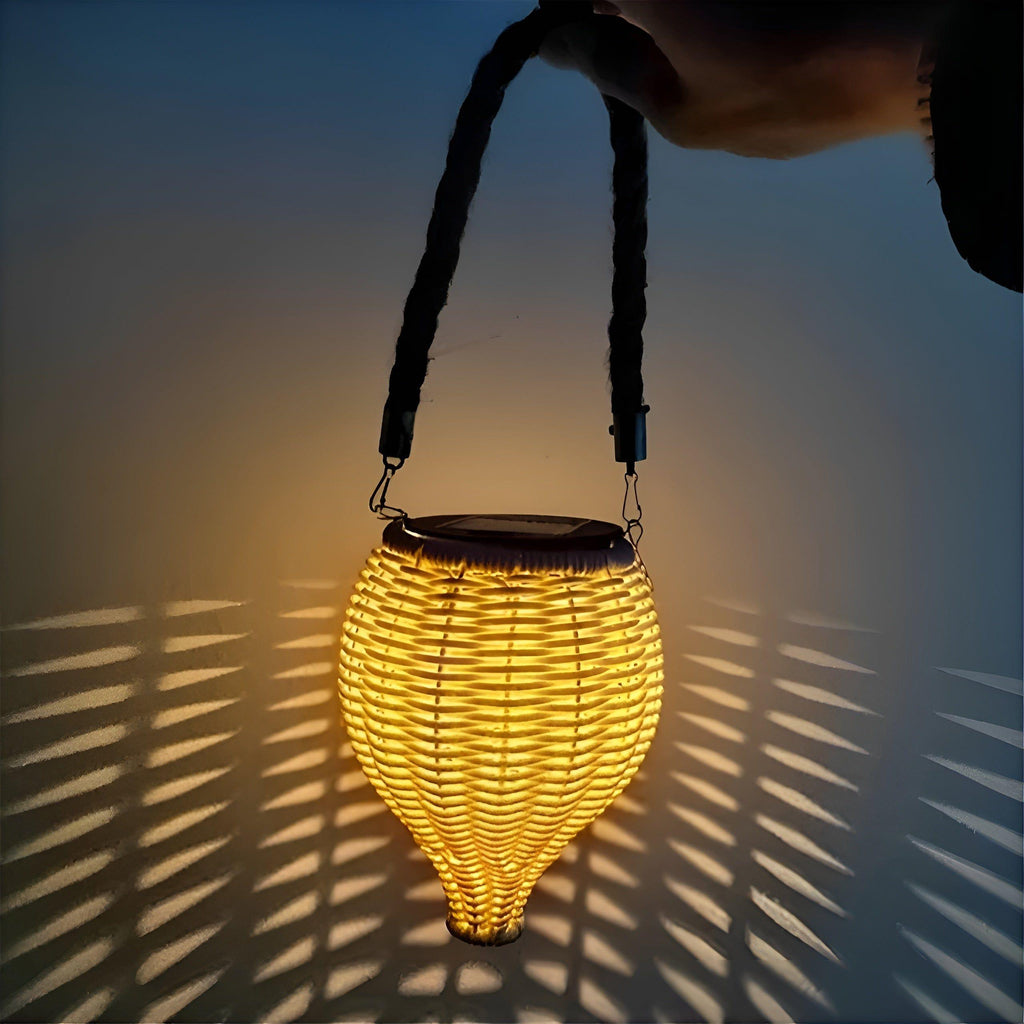 Rattan Udendørs Solcellelampe Med Automatisk Skumringslys Og Vejrfast Design